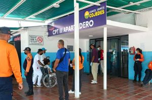 Reportan 32 personas intoxicadas en un liceo de Cojedes