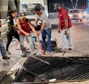 Restauran drenajes de la autopista Guaicaipuro