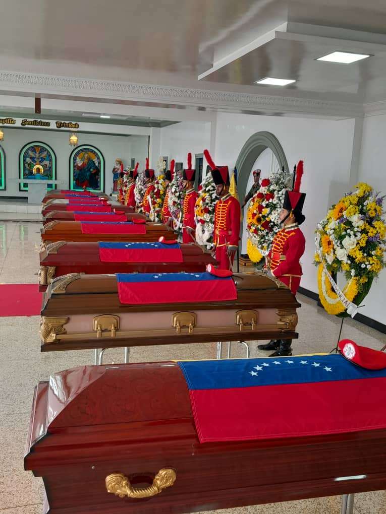 Rinden homenaje a 24 militares asesinados en ataque de EEUU contra el país