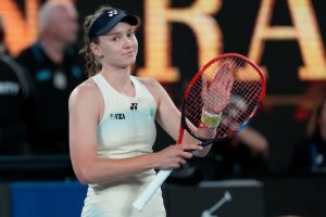 Elena Rybakina se corona en Australia tras derrotar a Sabalenka