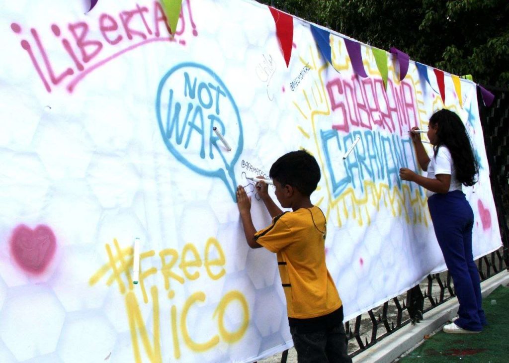 “Soberana Caravana” llenó de colorido a Caracas