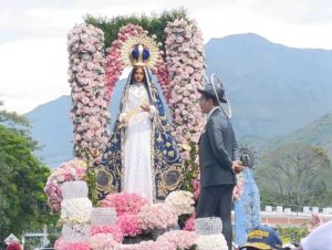 Trujillo se desborda en fe para honrar a Nuestra Señora de la Paz