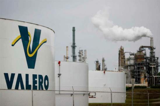 Valero Energy afirma que comprará crudo venezolano a tres proveedores