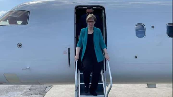 Venezuela recibe a la diplomática estadounidense Laura Dogu