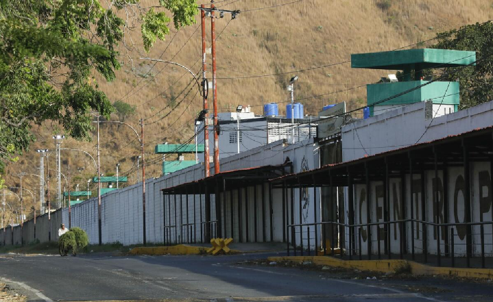 Difunden lista preliminar de los presos políticos excarcelados en Tocorón