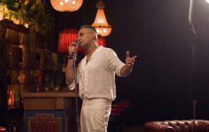 Charlie Cruz renueva su carrera con “Ella No Tiene La Culpa” en salsa