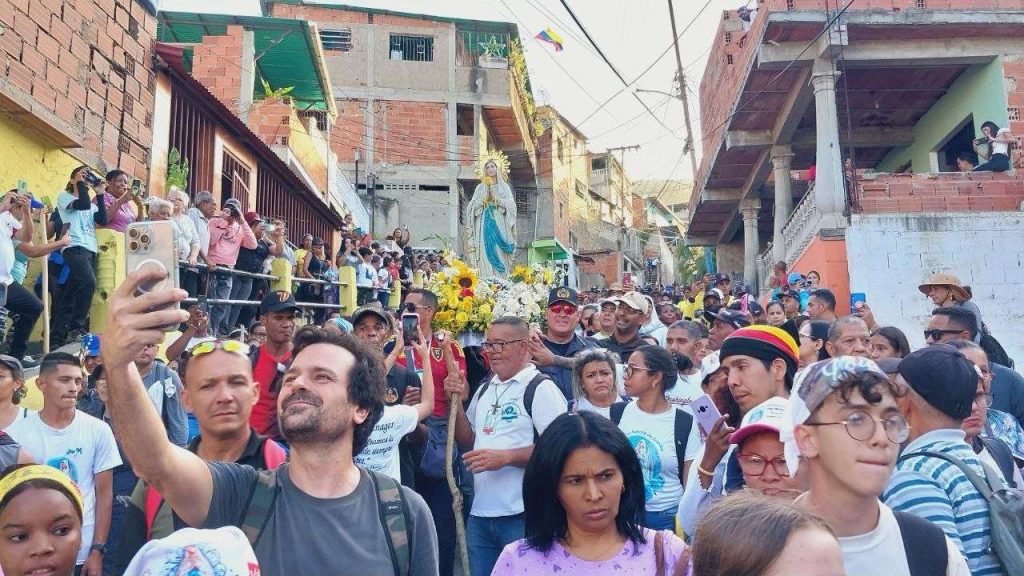 142 años de fe caminan con la Virgen de Lourdes