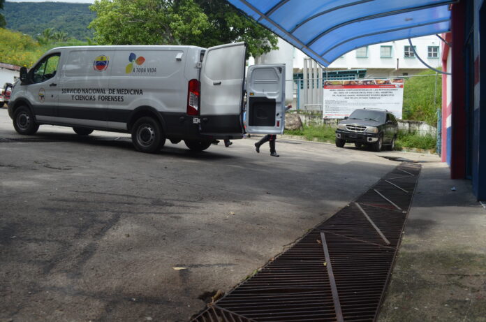 joven fue arrastrado por casi un kilómetro tras ser arrollado