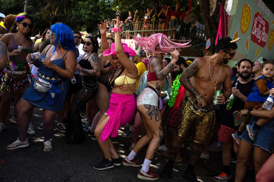 Asistencia turística masiva en Carnaval de Brasil