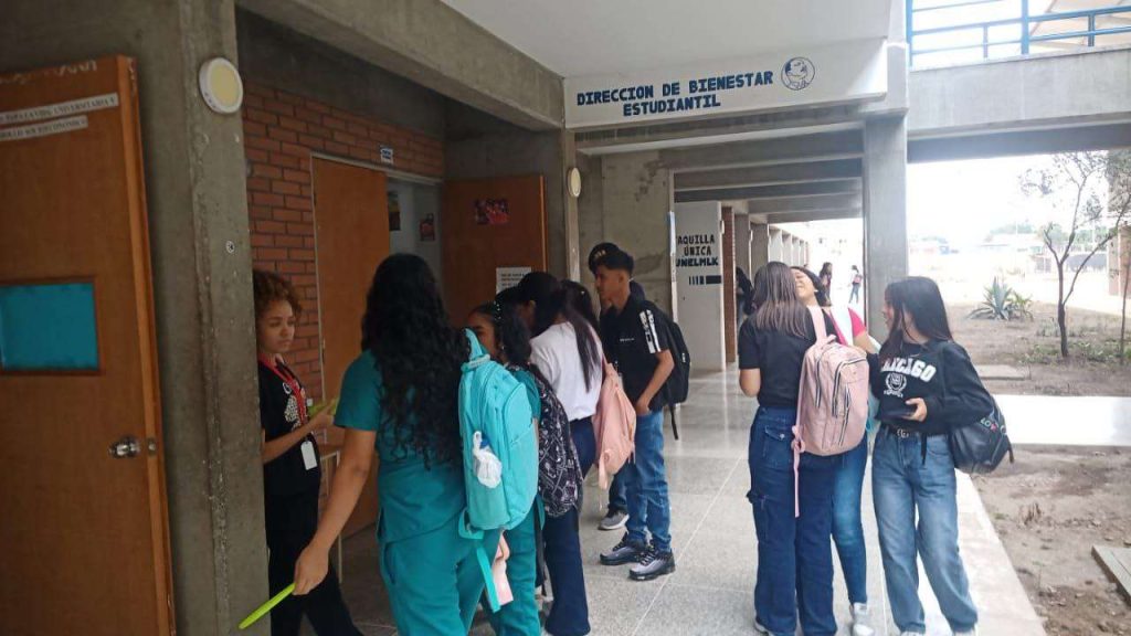 Aulas físicas y móviles recibieron a 7.000 universitarios en Lara