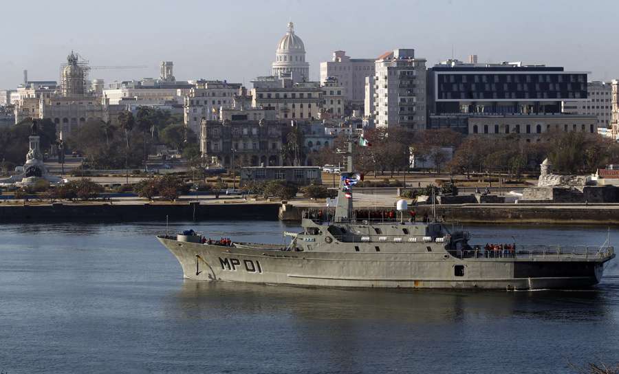 Buques mexicanos llegan a Cuba con segundo envío de ayuda humanitaria