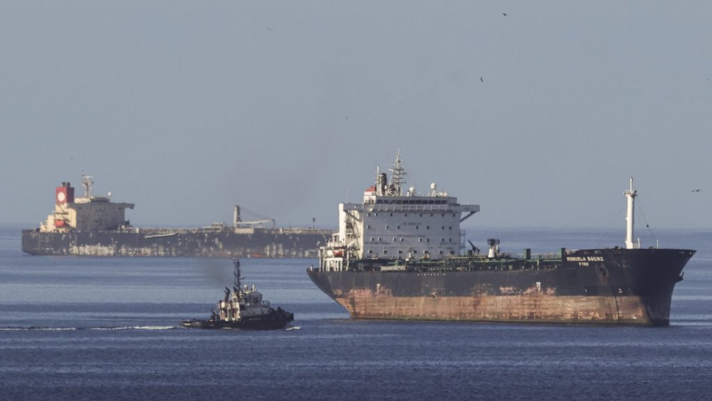 EE.UU. perseguirá en todo el mundo a petroleros que violen el bloqueo a Venezuela