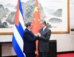 China se opone a la injerencia externa injustificada en Cuba