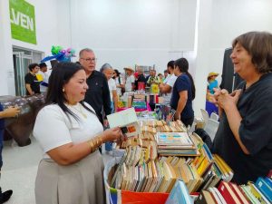 Con más de 45 expositores y 20 artesanos se inauguró la Filven Carabobo