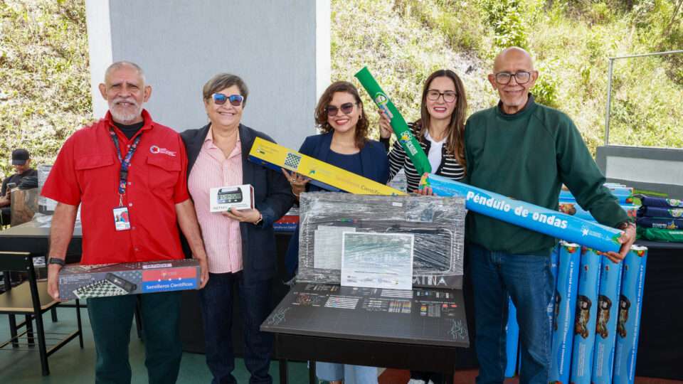 Dan equipos de ciencias a 50 escuelas en Miranda