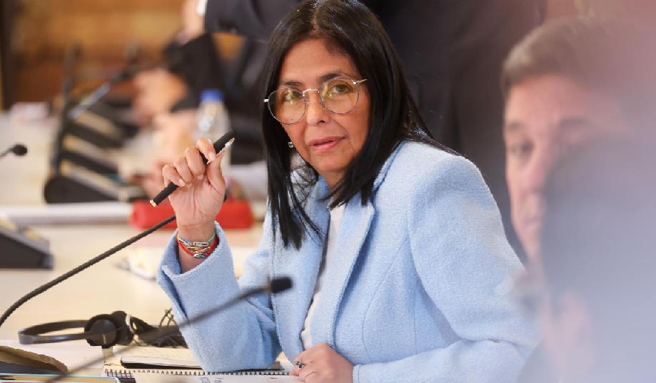 La advertencia de Delcy Rodríguez a María Corina Machado por si regresa a Venezuela