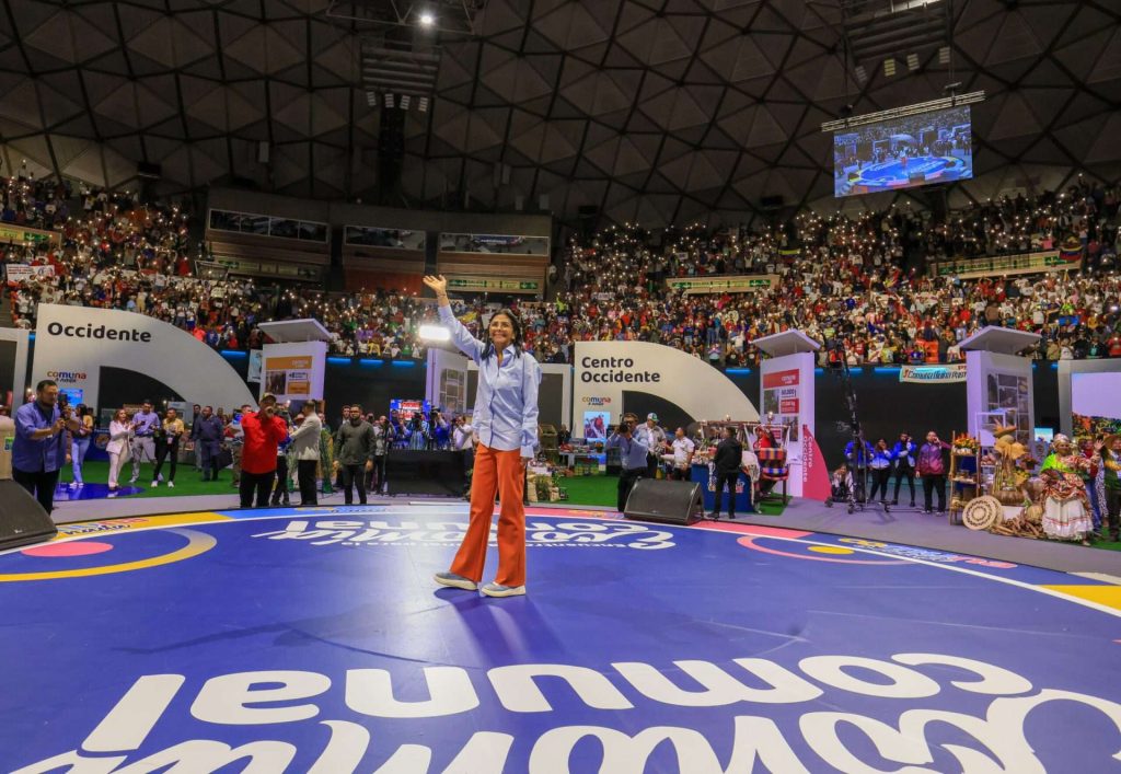 Delcy Rodríguez: la economía comunal es el modelo campeón contra el bloqueo