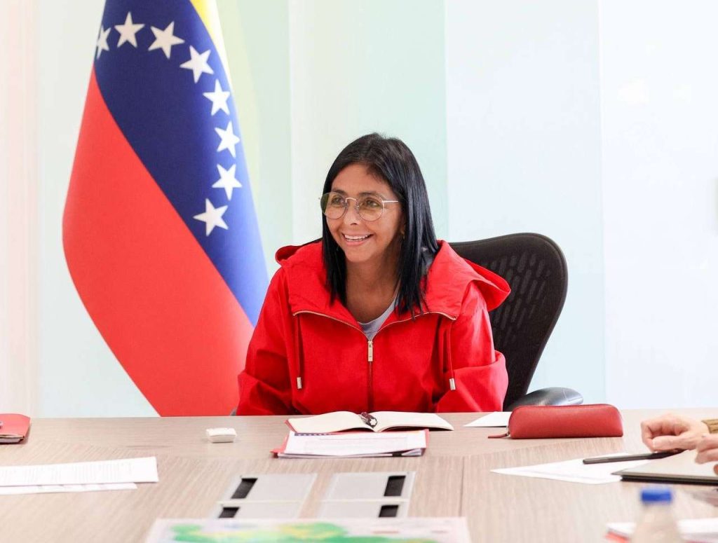 Delcy Rodríguez revisa avances de la constituyente laboral