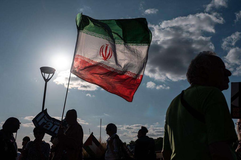 EEUU teme ataque masivo a sus bases militares si agrede a Irán