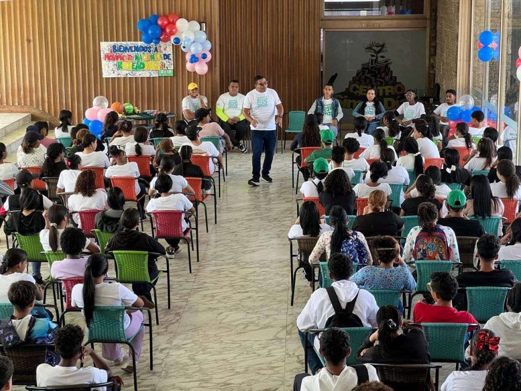 En Petare capacitan a jóvenes recreadores