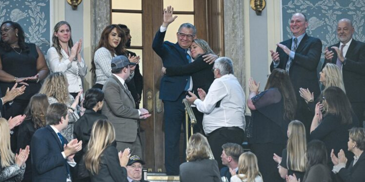 Enrique Márquez fue recibido por Donald Trump en el discurso sobre el Estado de la Unión