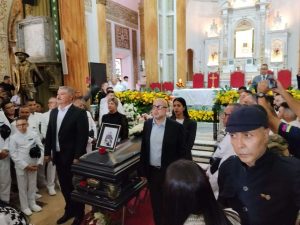 Entre gaitas y oraciones el Zulia despidió a su Poeta Diamantino