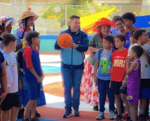 Entregan cancha rehabilitada en Ciudad Tiuna