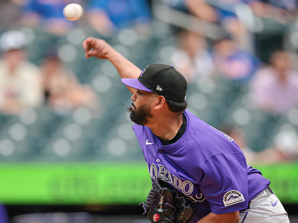 Germán Márquez alcanza contrato con los Padres