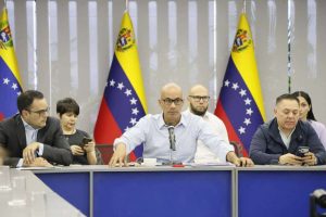 Gobierno y comunas afinan detalles rumbo a la Consulta Popular del 8M