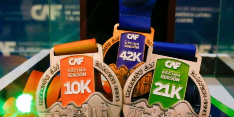 Guía de tránsito por el Maratón CAF 2026: Vías cerradas y horarios
