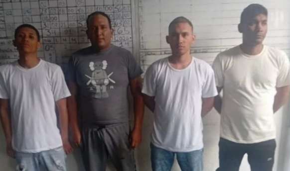 Imputan a exoficiales por extorsión y uso indebido de arma de fuego