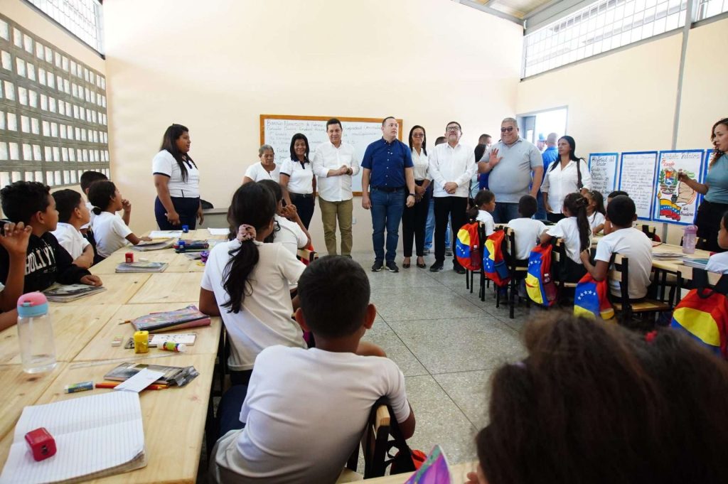 Inauguran escuela para atender a 381 estudiantes en zona rural de Yaracuy