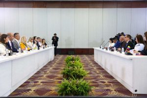 Inicia encuentro de la Comisión para la convivencia democrática y la paz