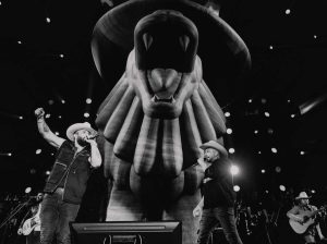 Jean Piero y Carín León le cantan a la nostalgia de un 'Invierno pasado'