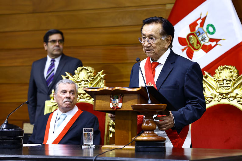 José María Balcázar es el nuevo presidente de Perú tras la censura de José Jerí