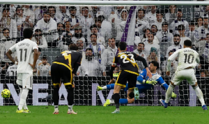 Kylian Mbappé salva al Real Madrid con gol agónico frente al Rayo Vallecano