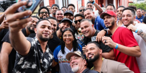 Delcy Rodríguez recibió en Miraflores a los Navegantes del Magallanes tras volverse campeones de la Serie de las Américas