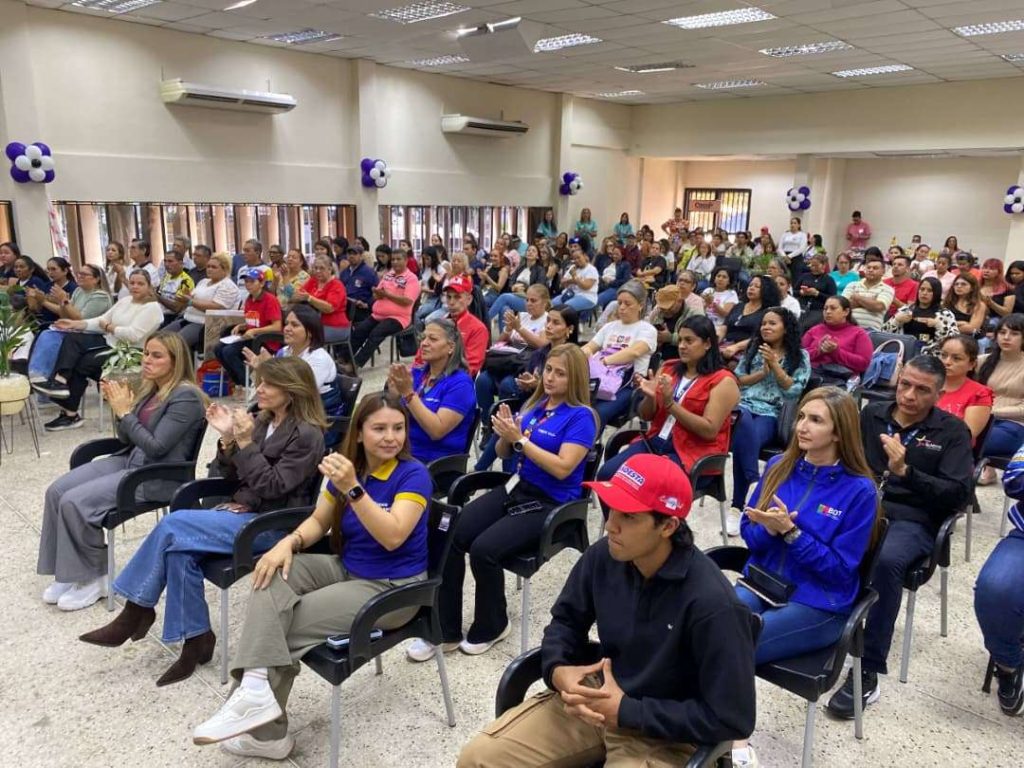 Más de 300 emprendedores tachirenses bancarizados