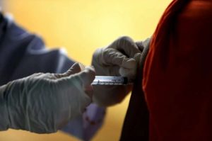 Medicamento chino VV116 muestra eficacia contra el virus Nipah