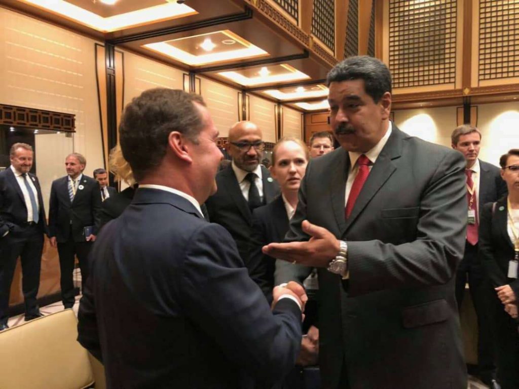 Medvédev no descarta un indulto para Maduro