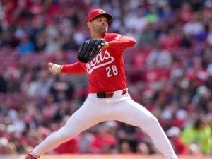 Nick Martínez reforzará a Tampa Bay