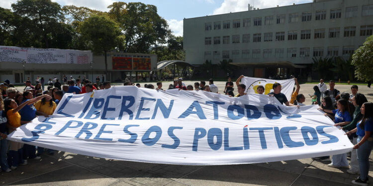 Protestas por la libertad de los presos políticos y exigiendo una Ley de Amnistía