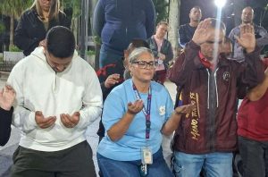 Pueblo realiza vigilias para pedir que liberen a Maduro en las regiones