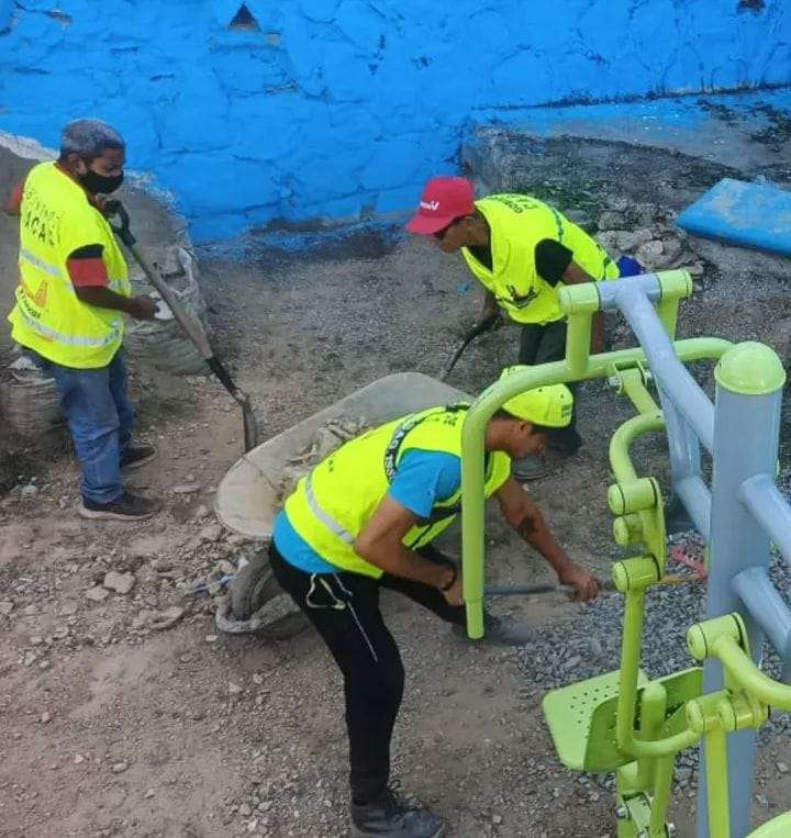 Refaccionan parque en el sector El Limón