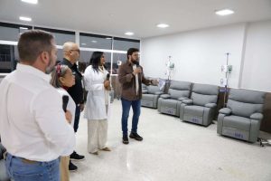 Renuevan y ambientan el quinto piso del Hospital Central de Maturín
