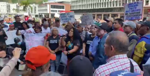Protestas sindicales ante el Ministrio del Trabajo un aumento de salarios y pensiones en Venezuela