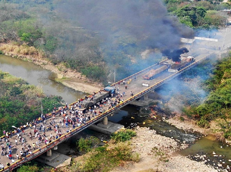 Venezuela reafirma vocación pacífica a 7 años de la Batalla de Los Puentes