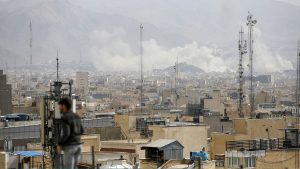 Irán confirma ataques contra bases de EE UU en Baréin, kuwait, Catar y Emiratos Árabes