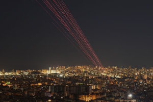 Israel intensifica bombardeos en Beirut con ataques en Dahiye