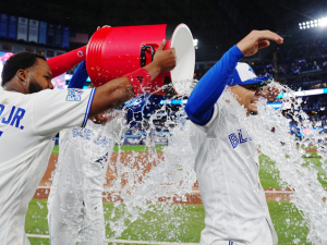 Andrés Giménez con batazo sorprendió a Atléticos